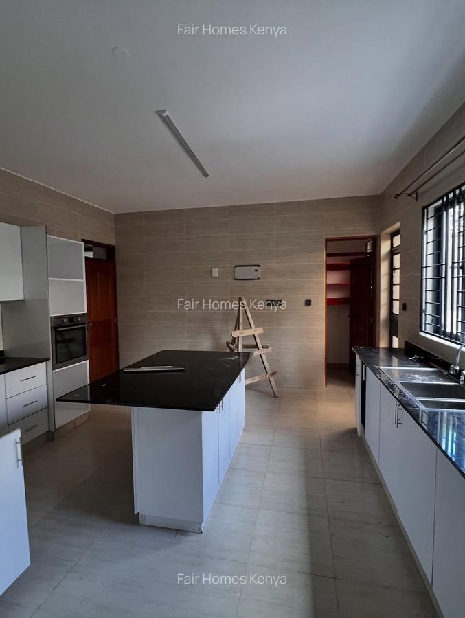 6 Bed Townhouse with En Suite at Kabasiran Avenue - 4