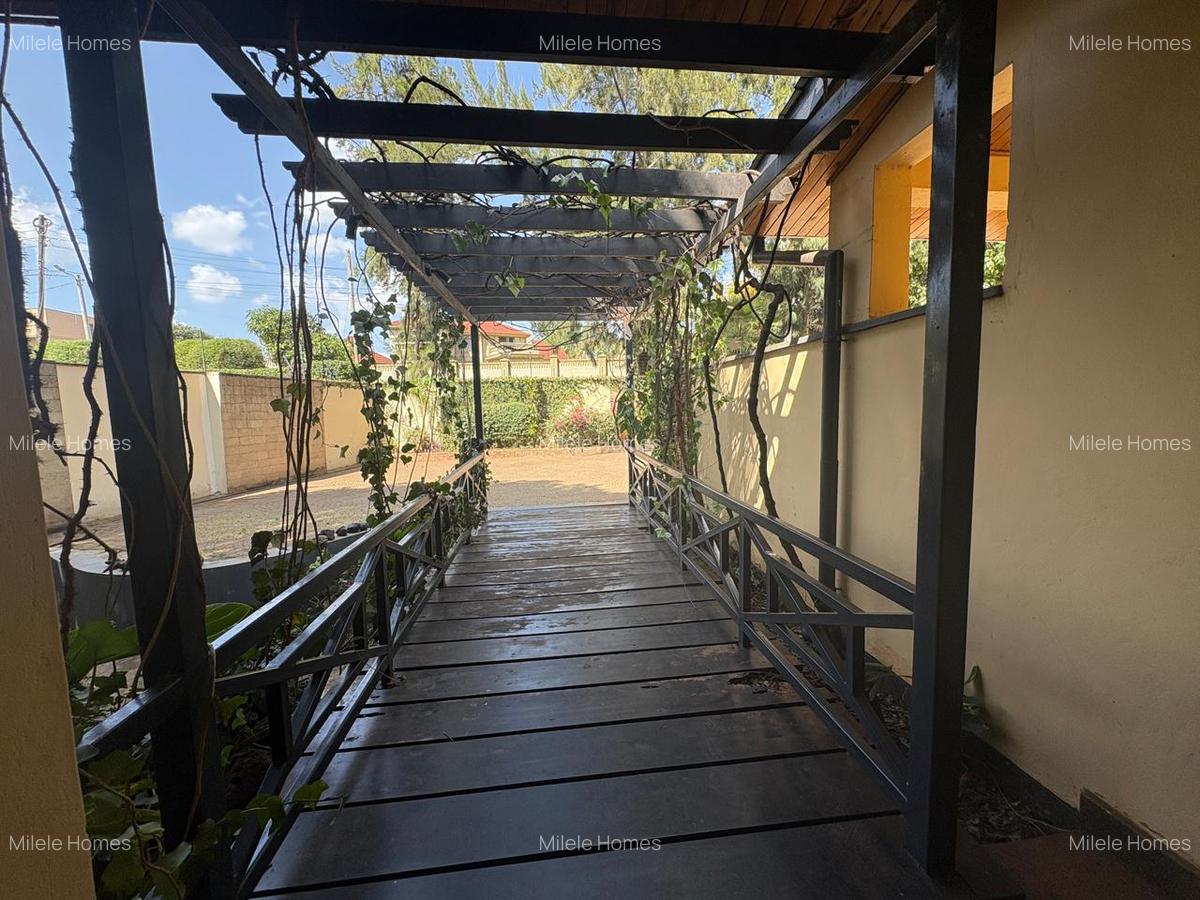 4 Bed Villa with En Suite at Eagle Park - 20