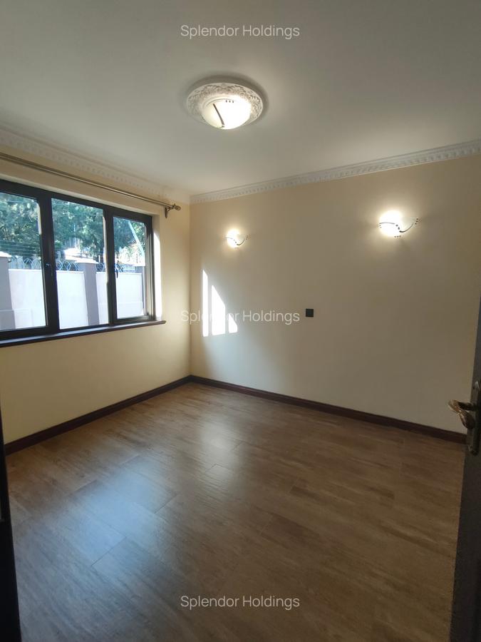 5 Bed Townhouse with En Suite in Lavington - 11