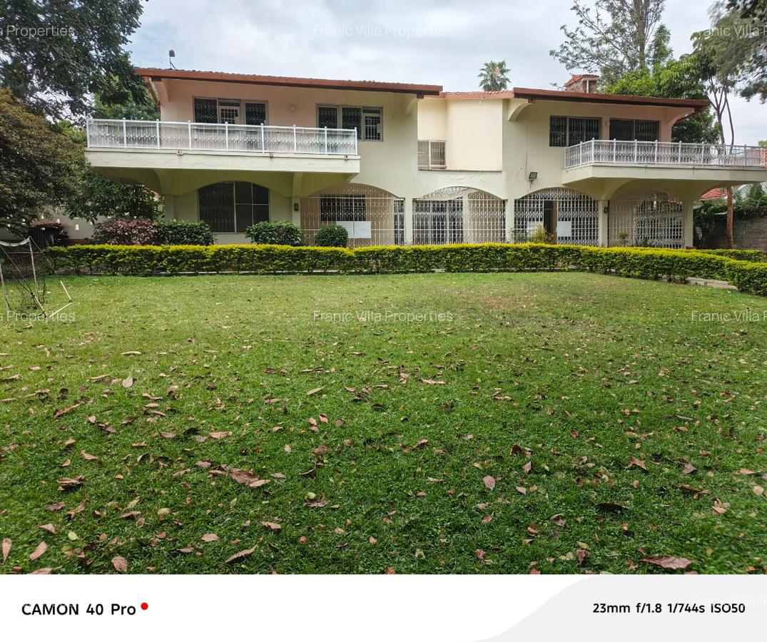 6 Bed House with En Suite at Nyari Central - 1