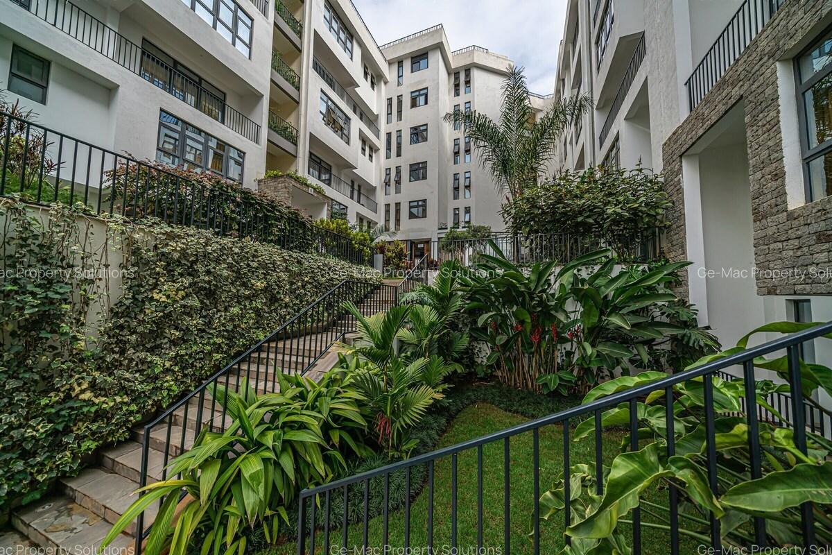 Serviced 2 Bed Apartment with En Suite in Spring Valley - 13