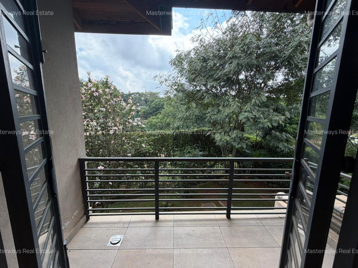 3 Bed House with En Suite in Rosslyn - 12