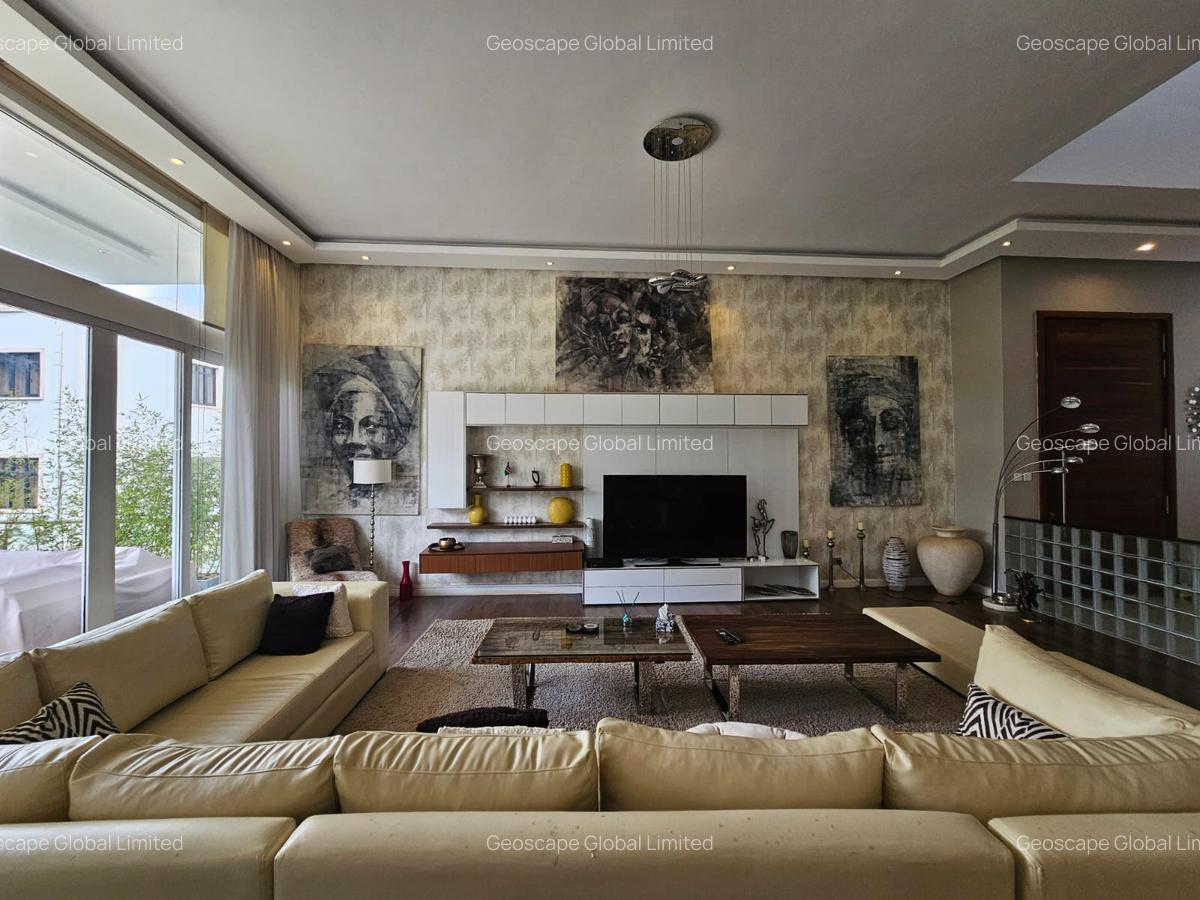 4 Bed Townhouse with En Suite in Spring Valley - 3