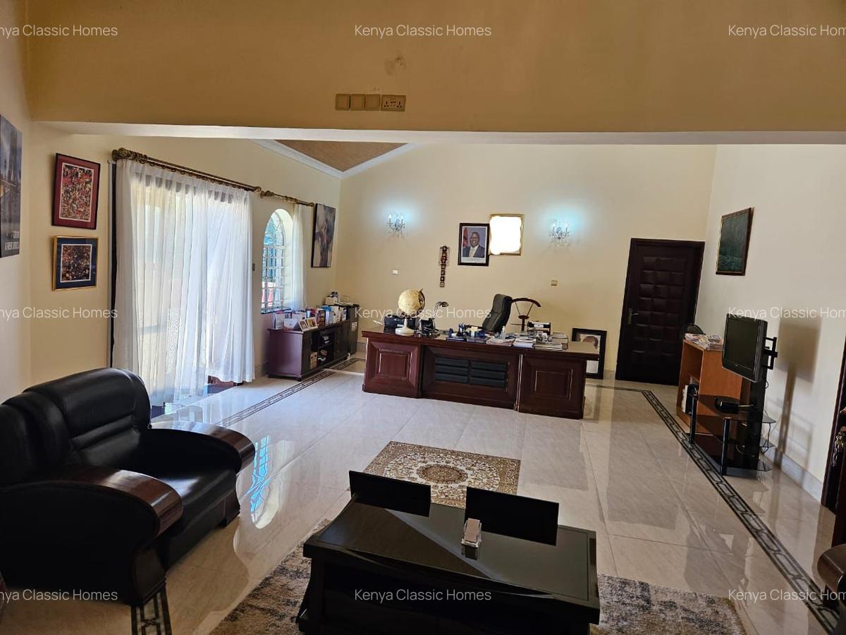 10 Bed House with En Suite at Runda - 14