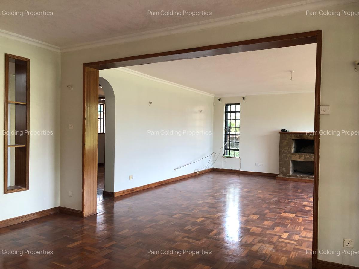 4 Bed House with En Suite in Runda - 3