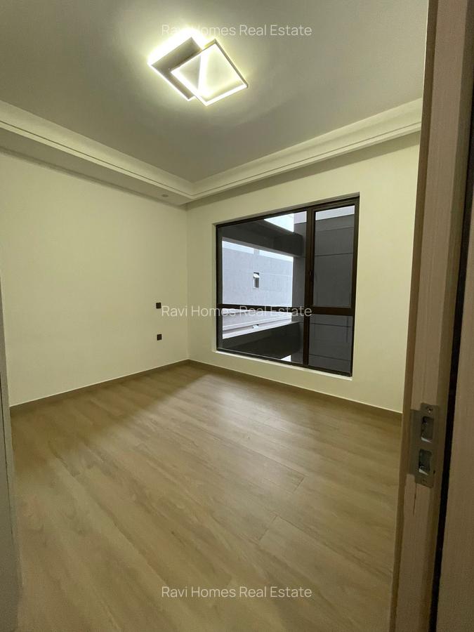 2 Bed Apartment with En Suite at Riverside Drive - 3