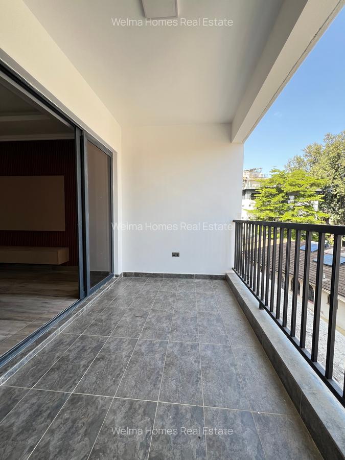 2 Bed Apartment with En Suite at Brookside - 13