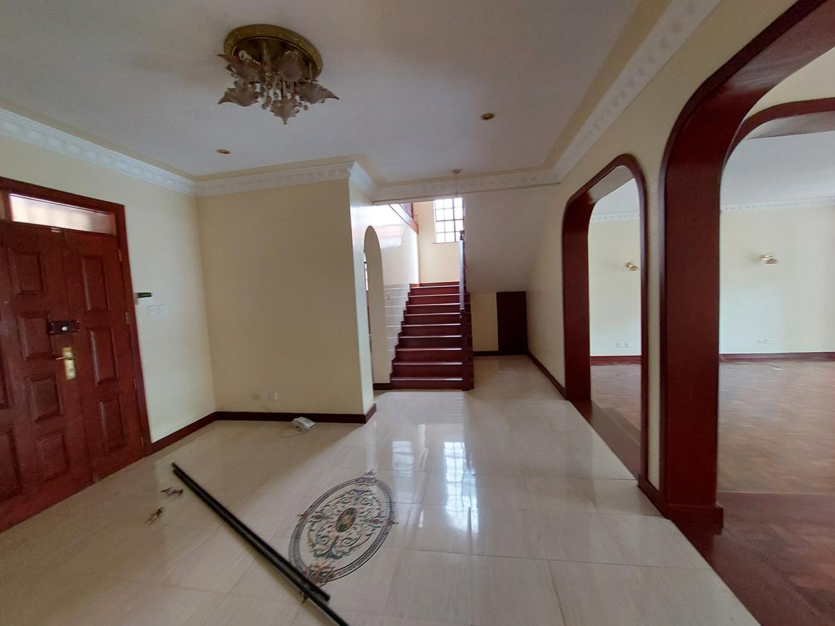 5 Bed Townhouse with En Suite at Jacaranda Homes - 6