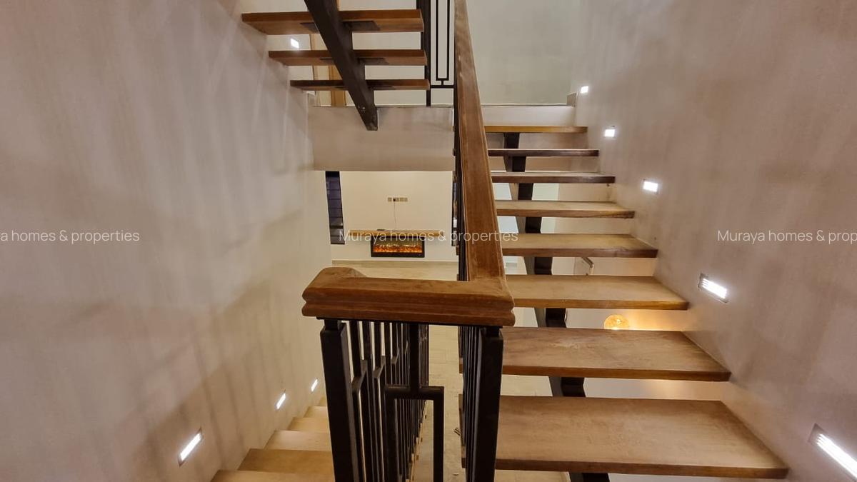 5 Bed House with En Suite at Membley - 3