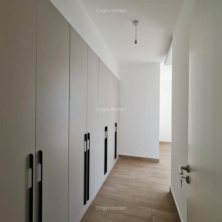 3 Bed Apartment with En Suite at Riverside Drive - 9