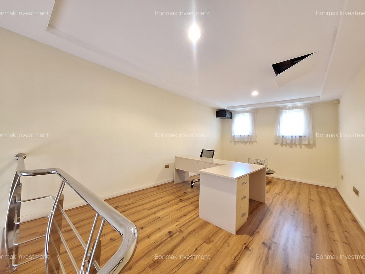 4 Bed Townhouse with En Suite at New Runda - 12