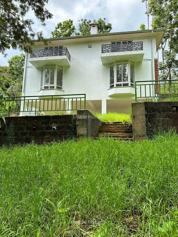 5 Bed Villa with En Suite at Lonetree - 1