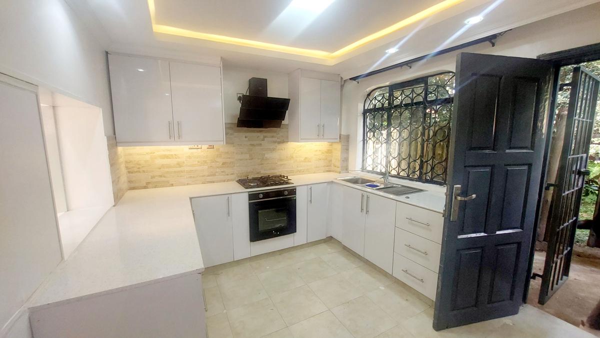 4 Bed Townhouse with En Suite at Chalbi Drive - 6