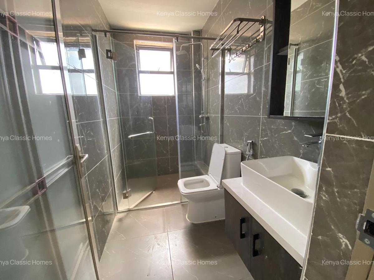 3 Bed Apartment with En Suite at Lavington - 7