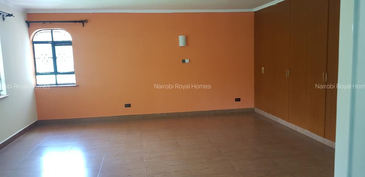 4 Bed Townhouse with En Suite at Ruaka Road - 15