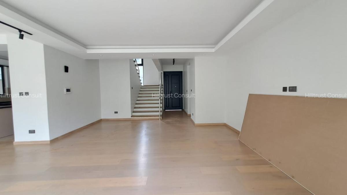 4 Bed Townhouse with En Suite in Lavington - 10