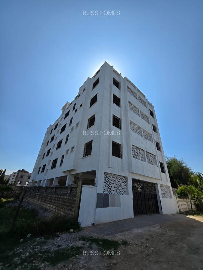 2 Bed Apartment with En Suite at Mtambo Road - 16