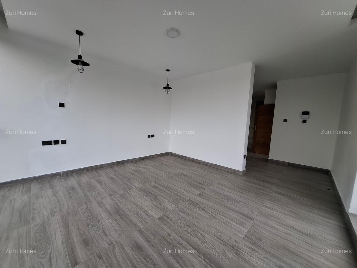 5 Bed Townhouse with En Suite in Lavington - 17