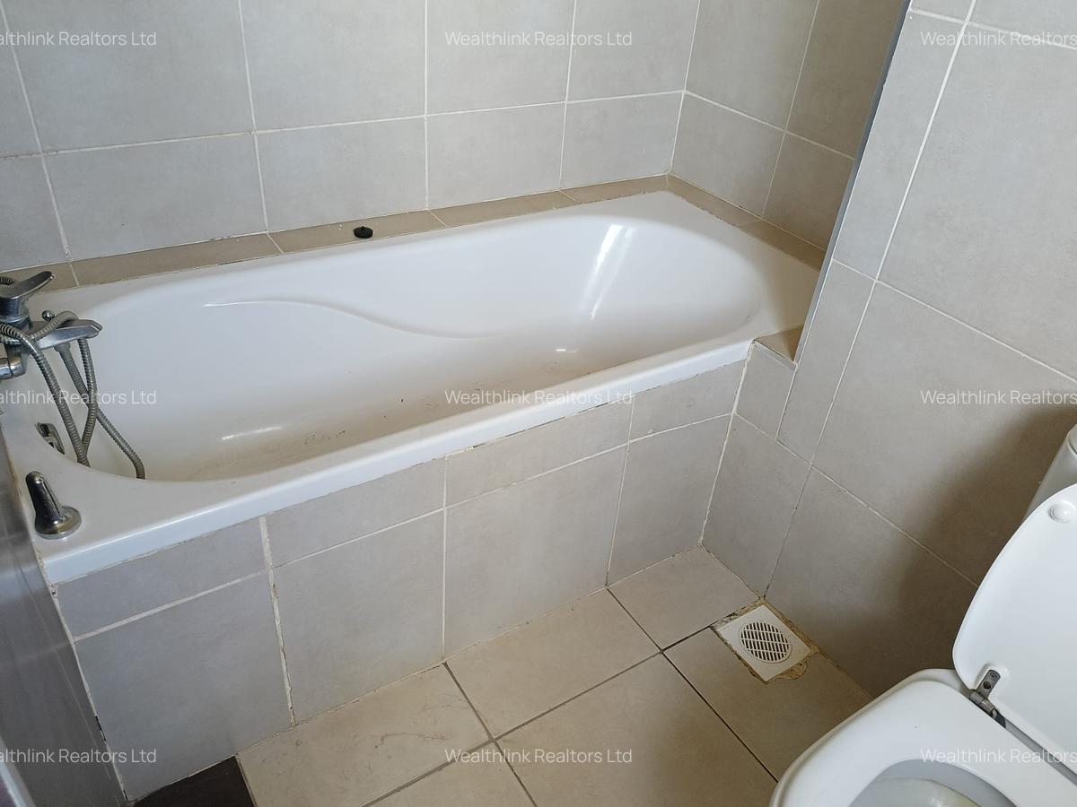 4 Bed Townhouse with En Suite at Ridgeways - 19