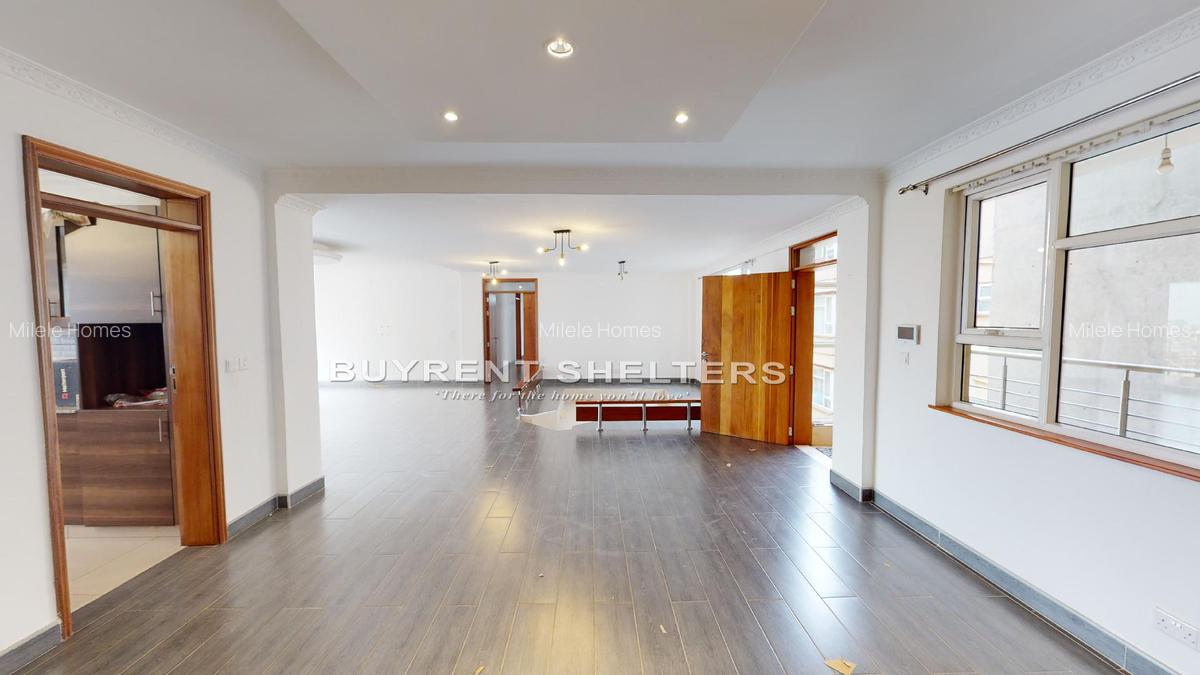 3 Bed Apartment with En Suite at Parklands - 4