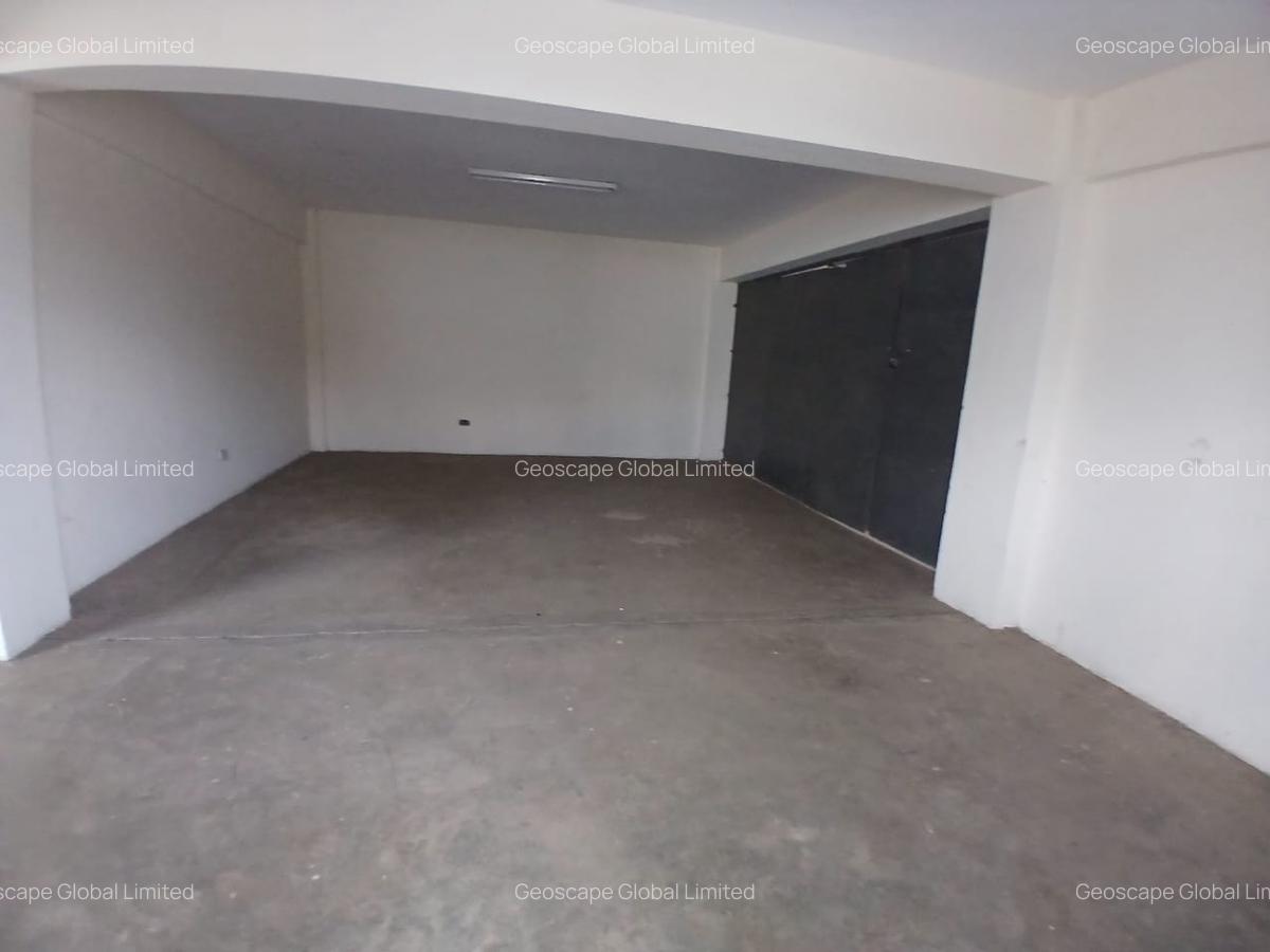 8,400 ft² Commercial Property with Parking in Industrial Area - 1