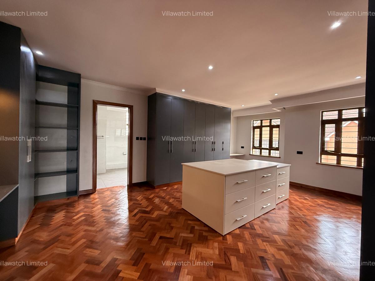 5 Bed Villa with En Suite at Mushroom Gardens Estate - 8