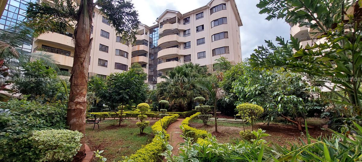 3 Bed Apartment with En Suite at Lavington Green - 6