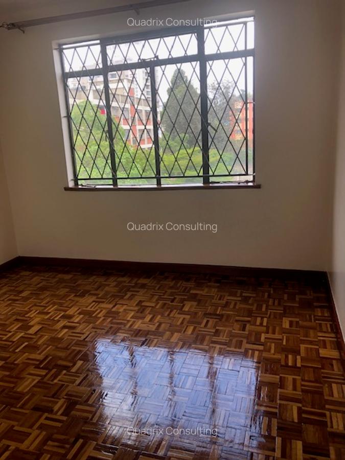 Serviced 2 Bed Apartment with En Suite at Argwings Khodeck Road - 9