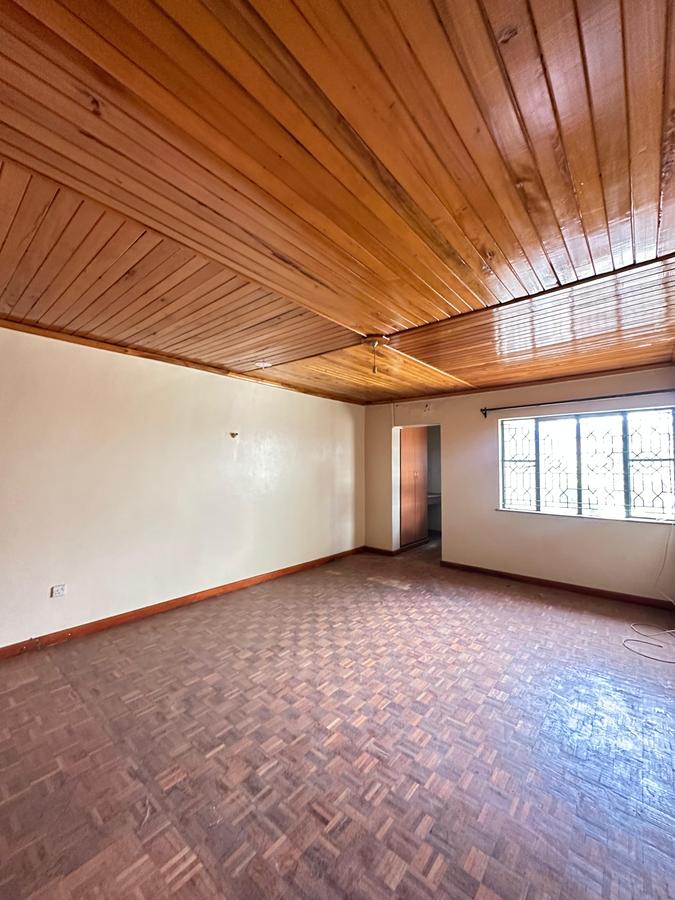 5 Bed Townhouse with En Suite in Lavington - 8