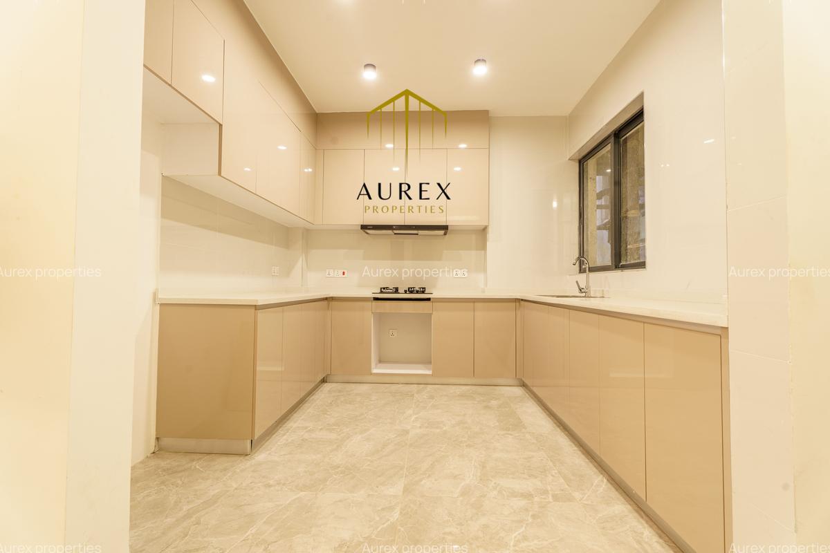 2 Bed Apartment with En Suite in Lavington - 11
