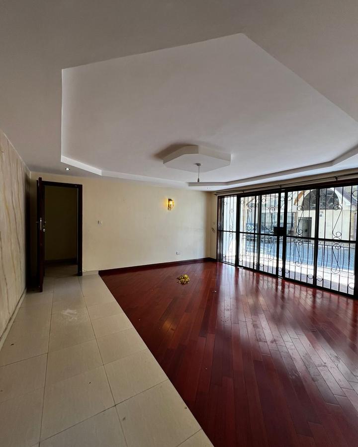 3 Bed Apartment with En Suite in Lavington - 5