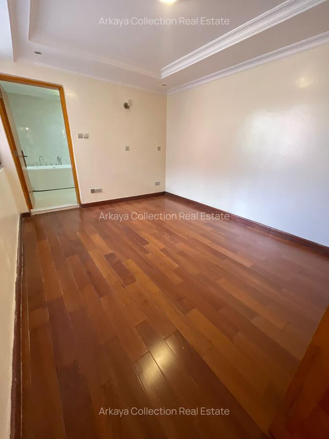 5 Bed Townhouse with En Suite in Lavington - 8