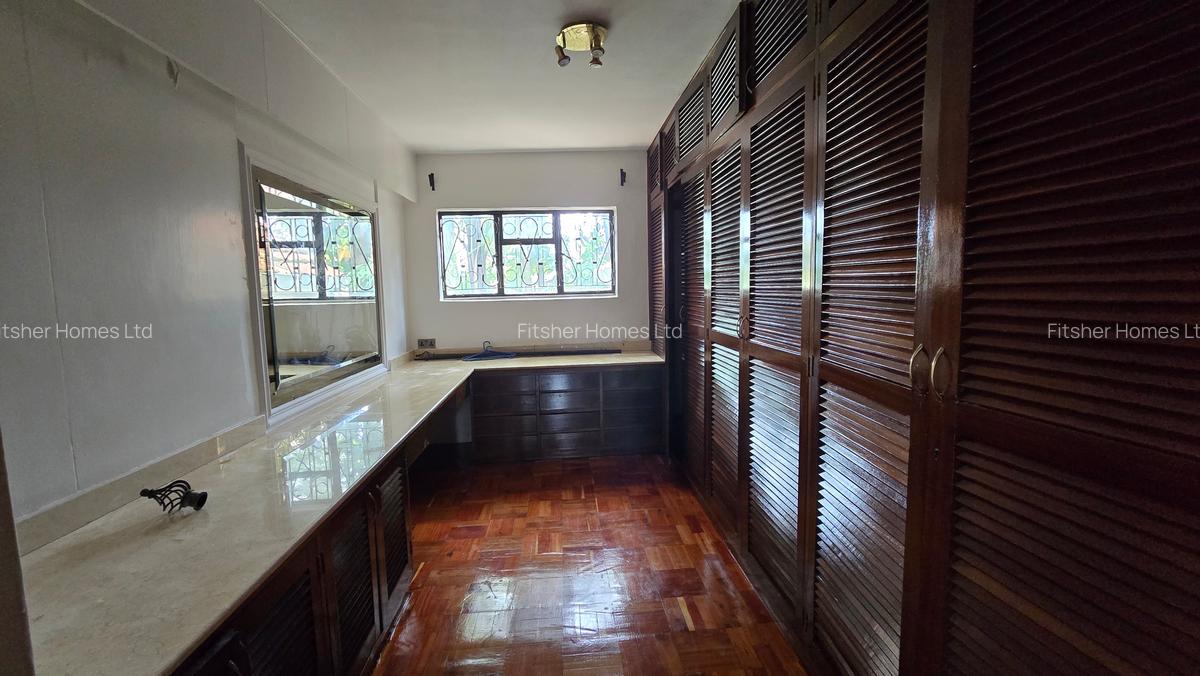 6 Bed House with En Suite in Kilimani - 17