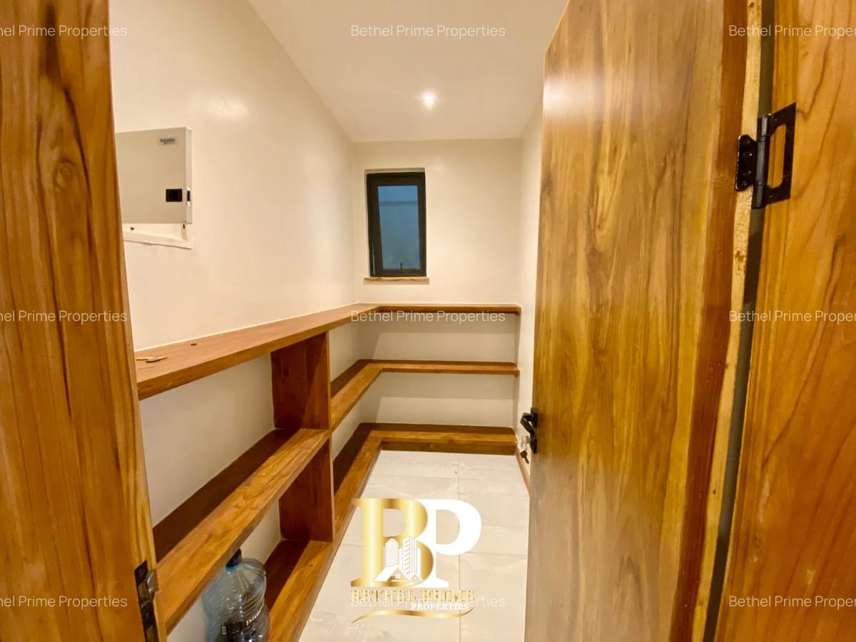 Furnished 3 Bed Apartment with En Suite in Spring Valley - 13