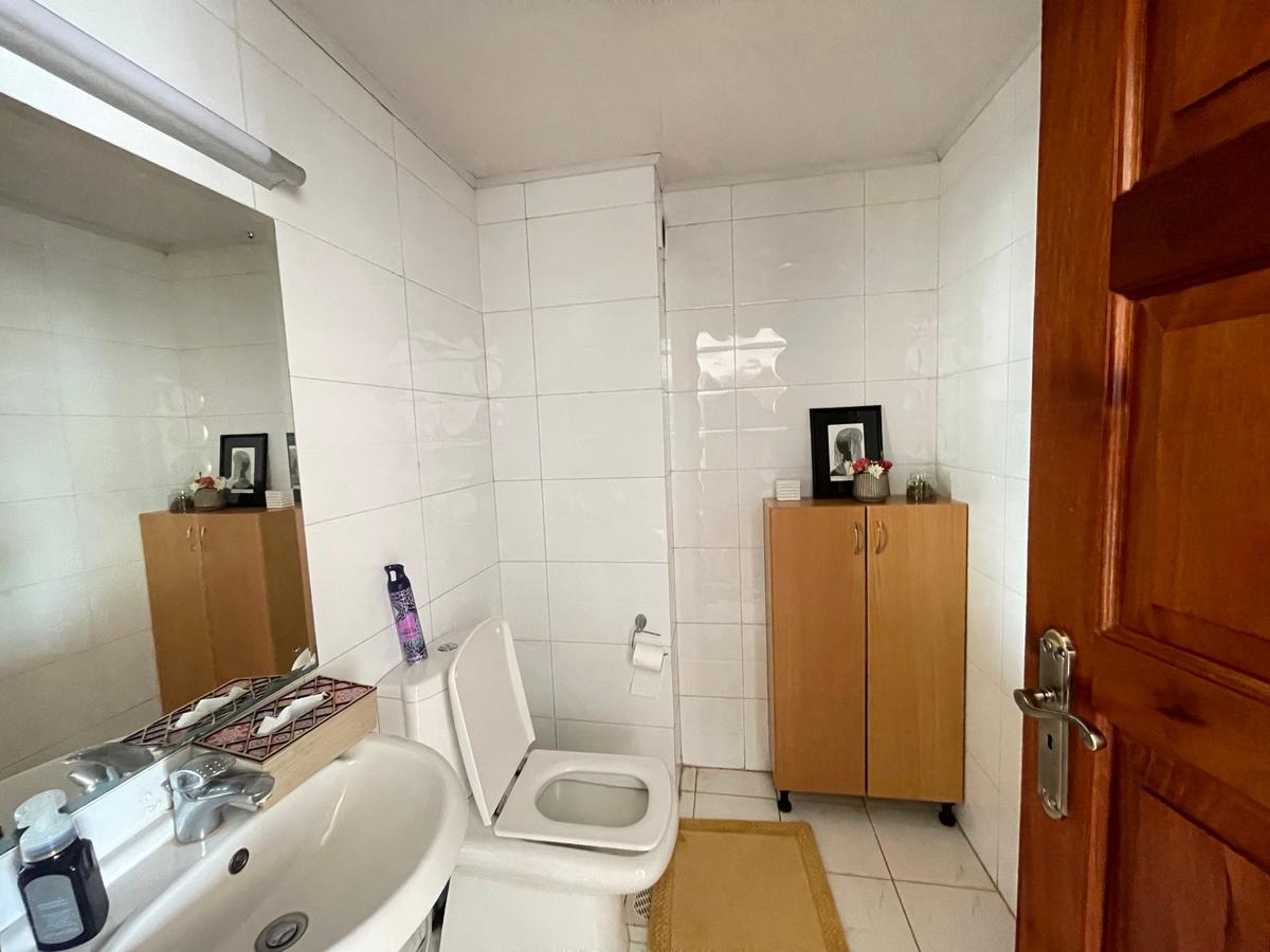 2 Bed Apartment with En Suite in Lavington - 6