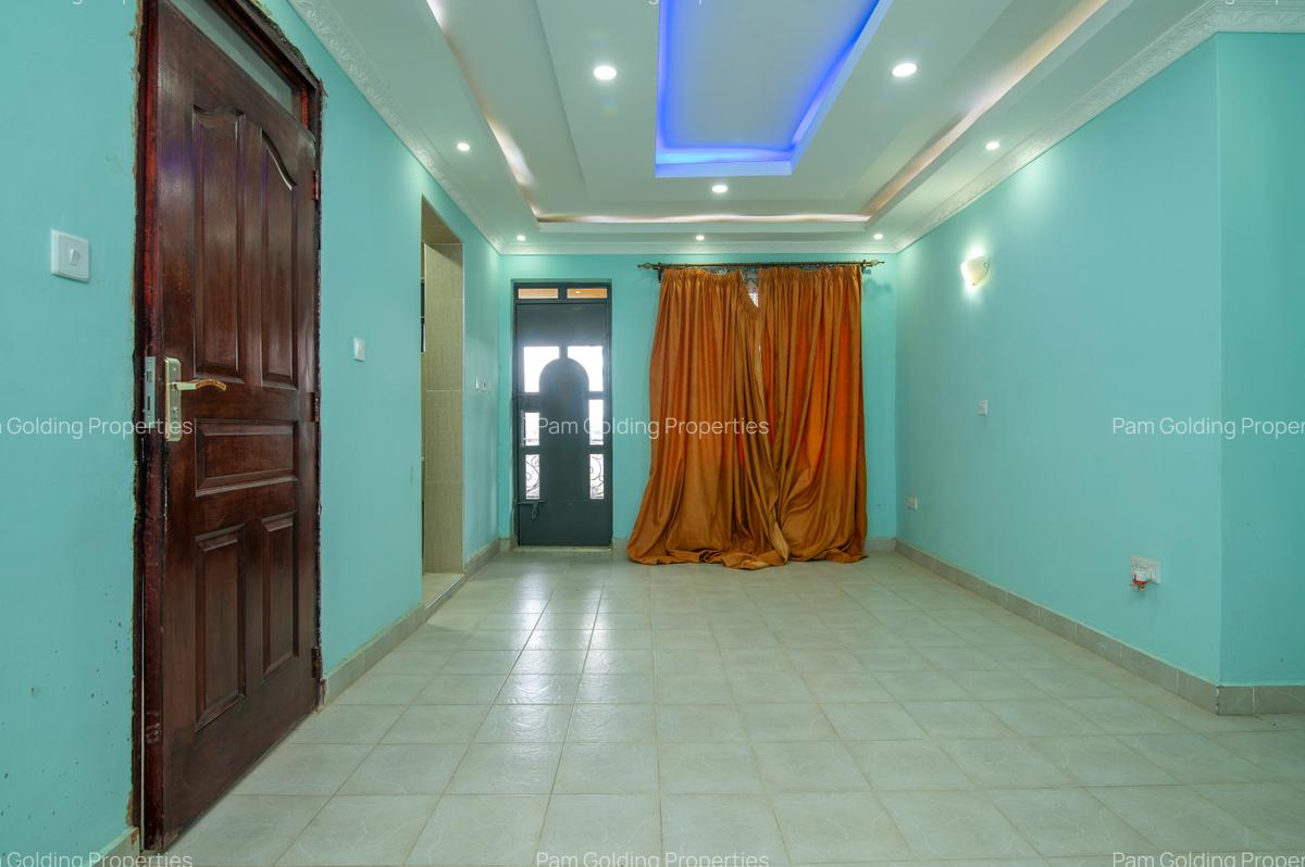 5 Bed House at Police Sacco - 19