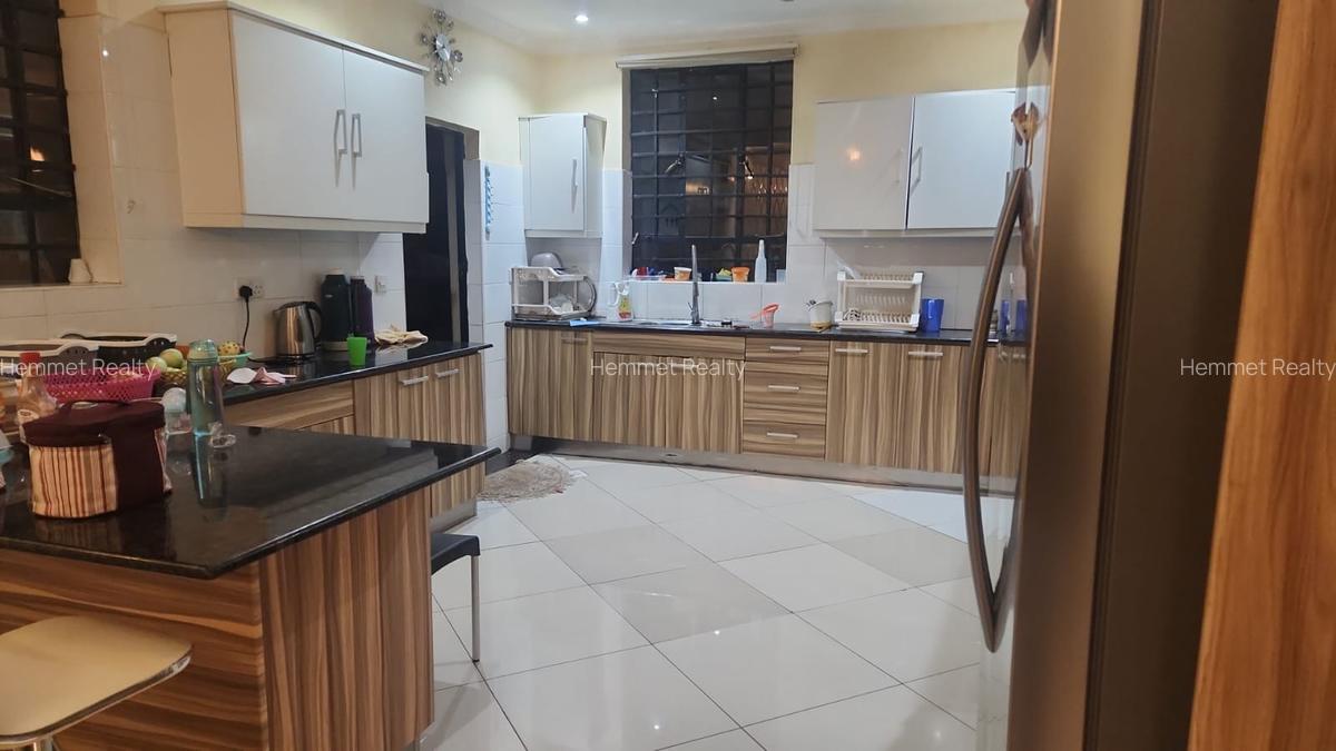 4 Bed Townhouse with En Suite in Kitisuru - 3