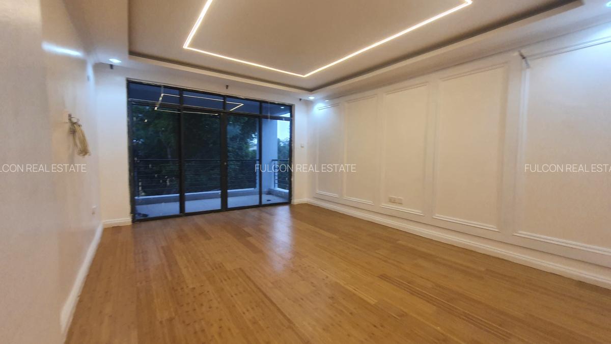 4 Bed Apartment with En Suite in Lavington - 1