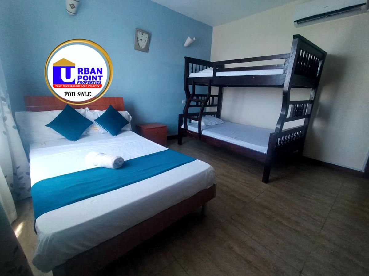 Furnished 2 Bed Apartment with En Suite at Near Serena Hotel - 16