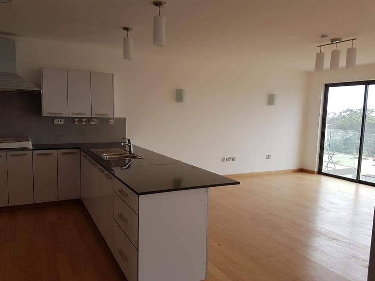 3 Bed Apartment with En Suite at Garden City - 15