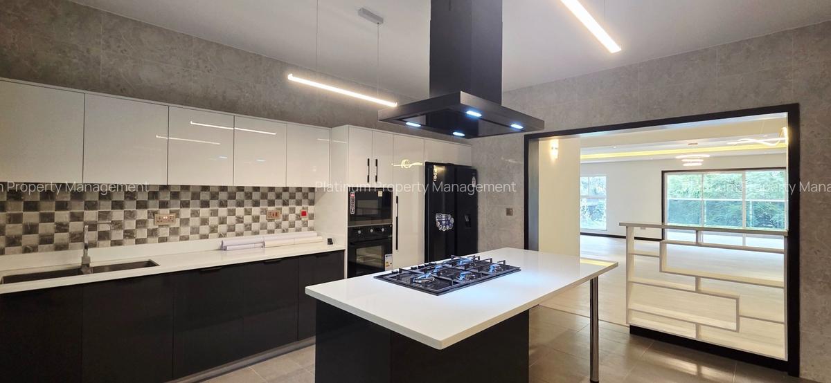 3 Bed Apartment with En Suite at Riverside - 6