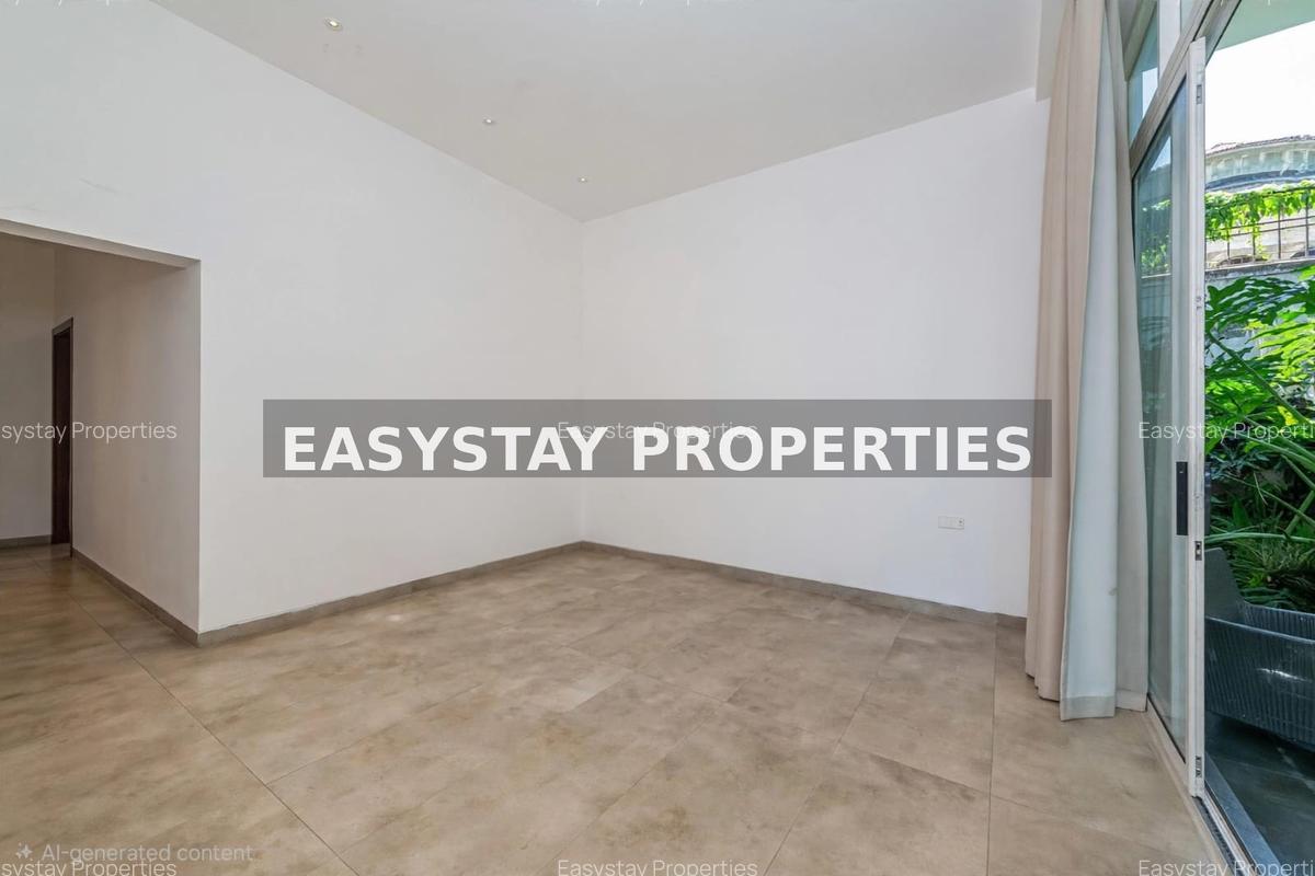 4 Bed House with En Suite in Runda - 10