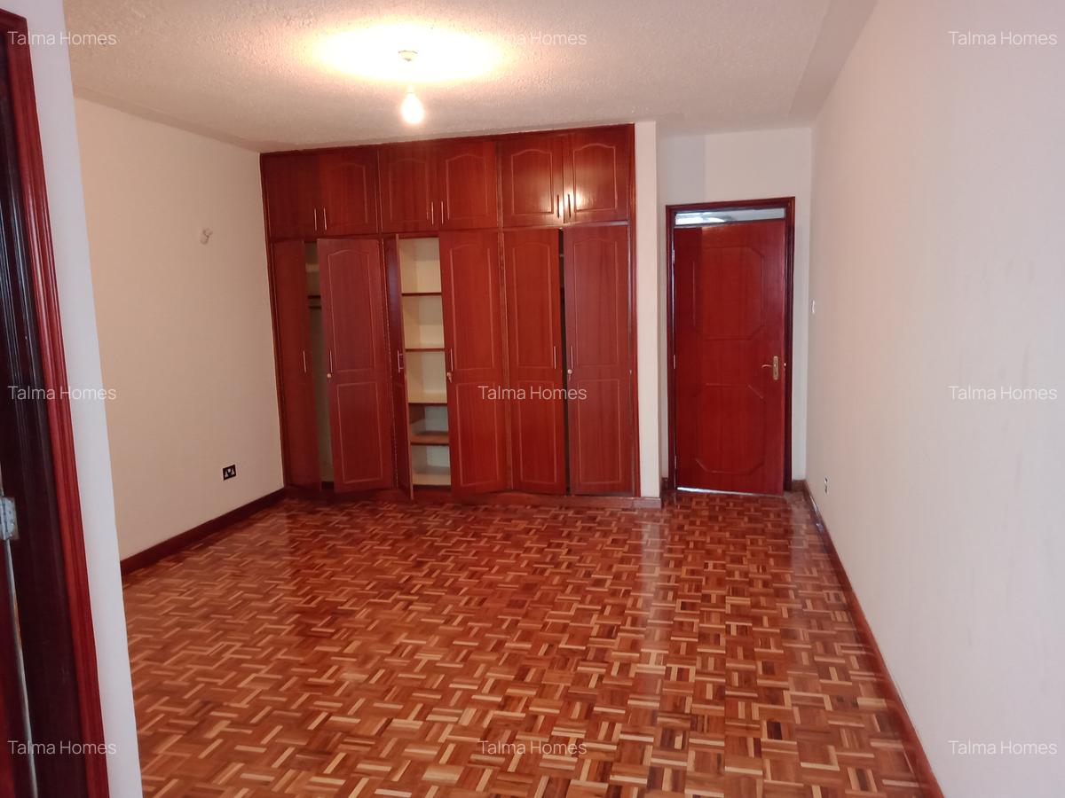 4 Bed Townhouse with En Suite at Lavington Green - 6