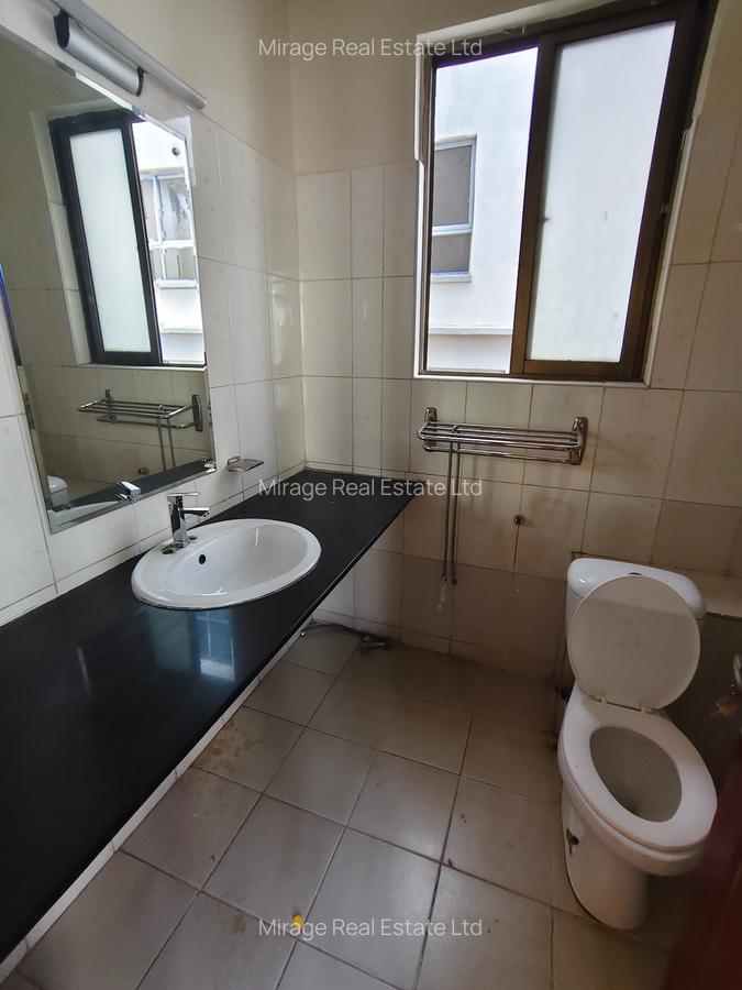 3 Bed Apartment with En Suite in Kileleshwa - 5