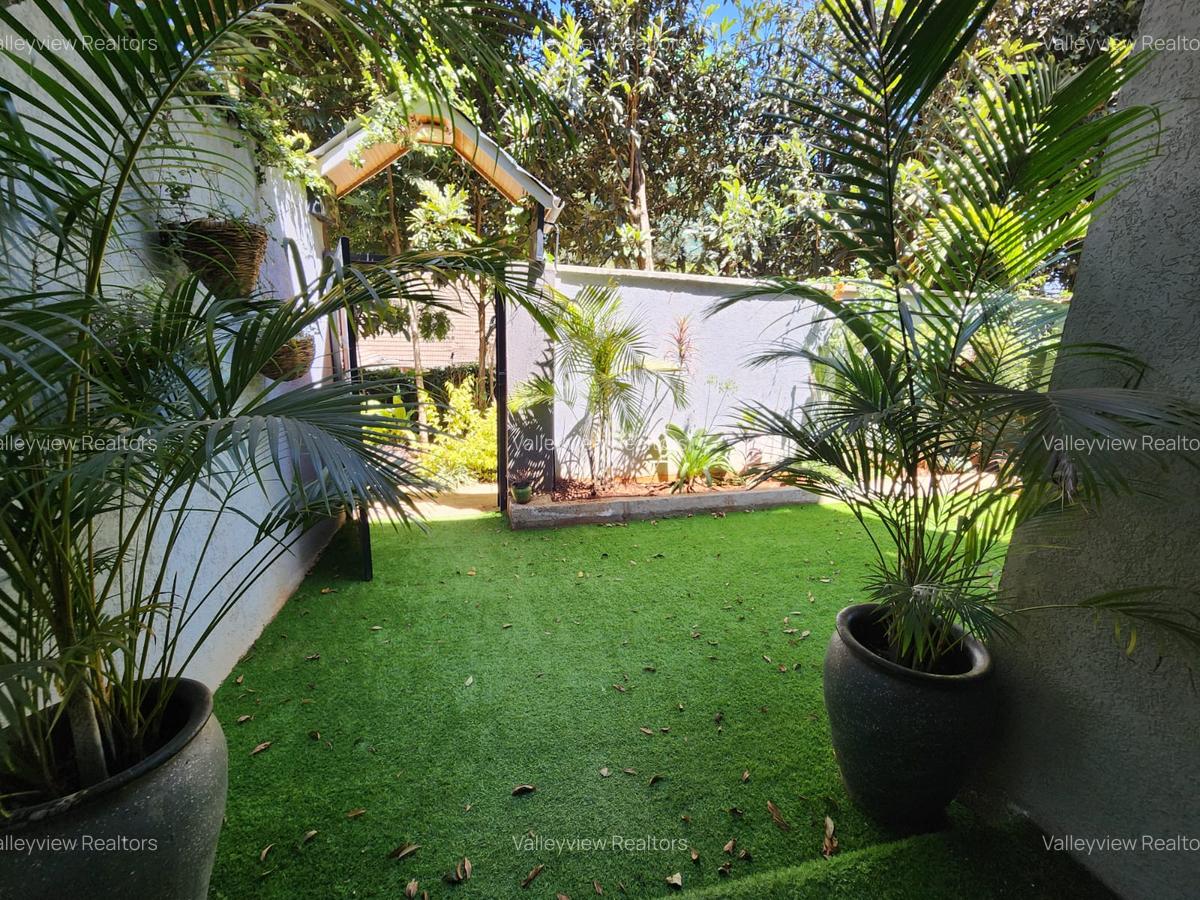 3 Bed Townhouse with En Suite at Riverside - 1