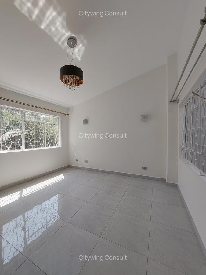 4 Bed Townhouse with En Suite at Rhapta Road - 14