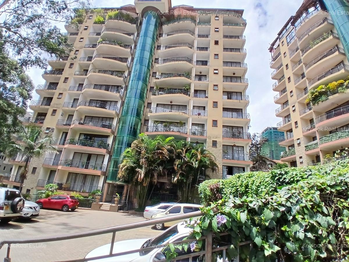 3 Bed Apartment with En Suite at Lavington - 1