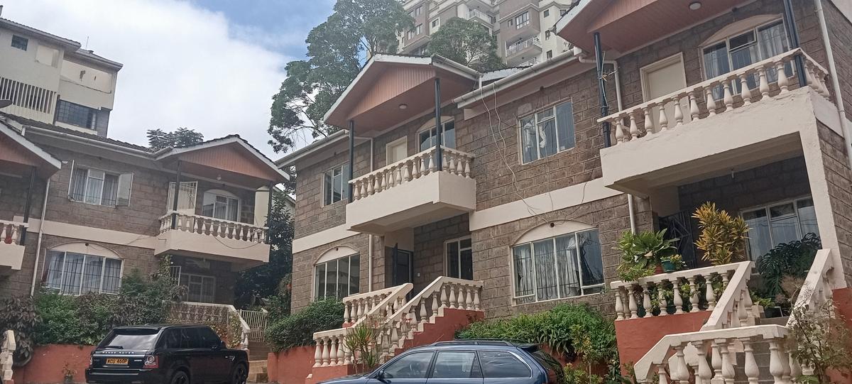 4 Bed Townhouse with En Suite at Kilimani Estate Nairobi - 1