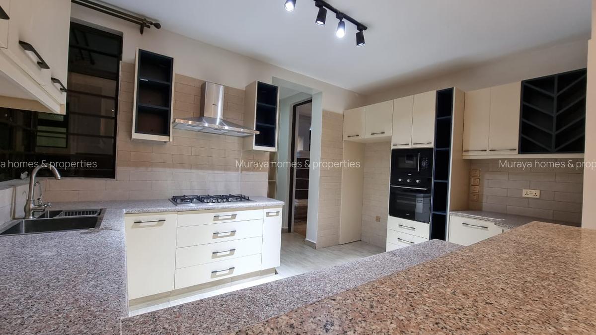 5 Bed House with En Suite at Membley - 7