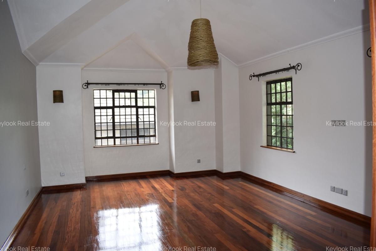 4 Bed Townhouse with En Suite at Peponi Road - 13